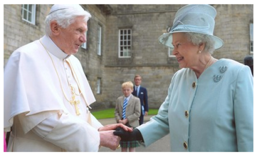 Педофил Папа Бенедикт и сатанистка Королева Елизавета