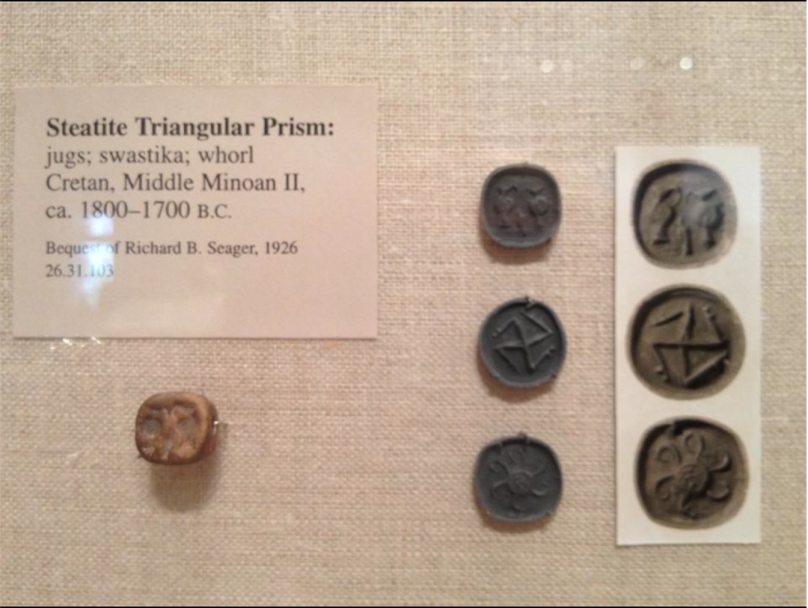 Русо-Скифские монеты на Кипре, 1700 до н.э., © Ирина Цезарь, Музей Метрополитен, Нью-Йорк, июнь 2013 года